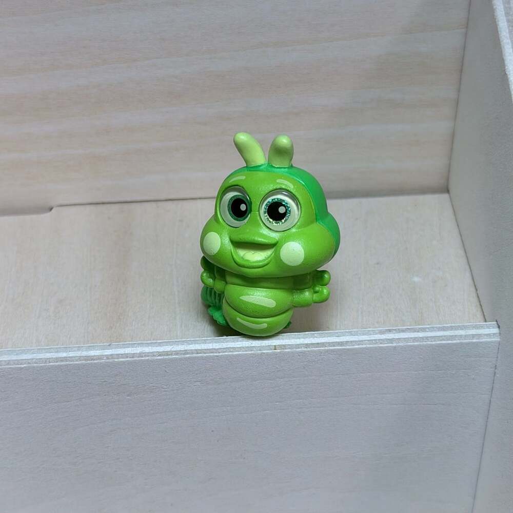 Disney Doorables Heimlich Figure